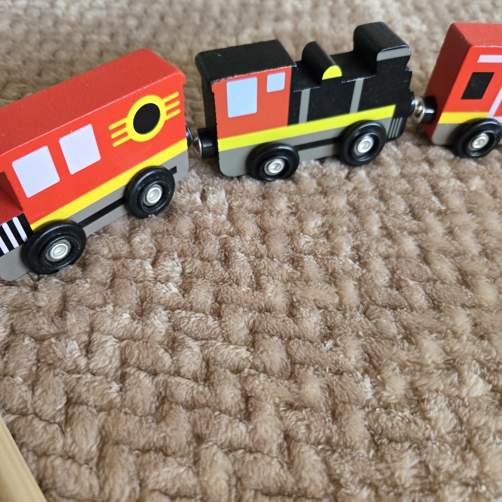Melissa & Doug Wooden Train Cars - Multicolor - Picture 2 of 8